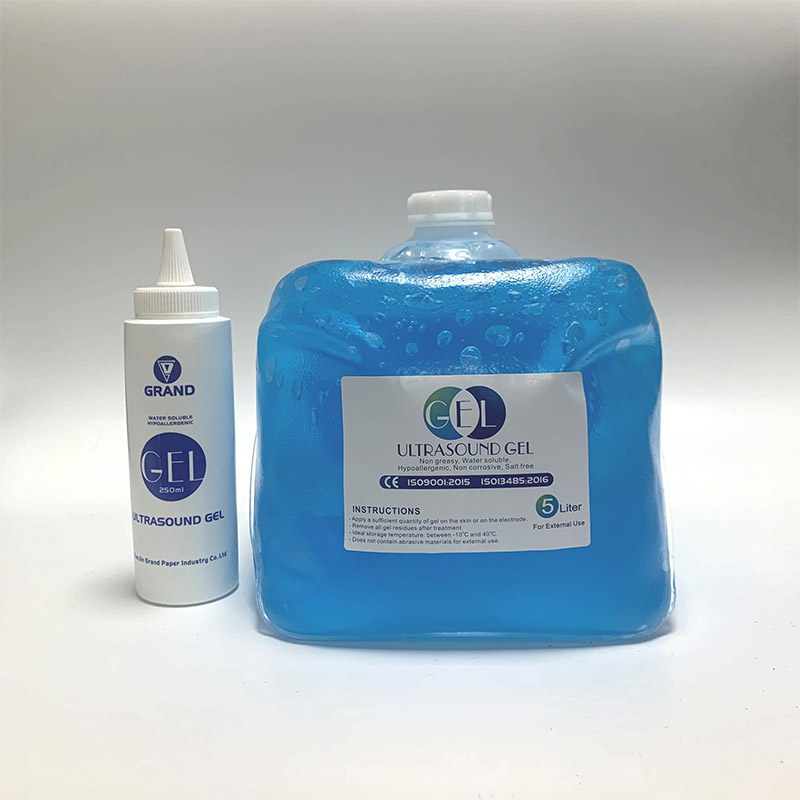 透明で青いジェル